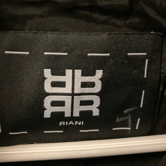 RIANI Sz 10 Light Jacket with Embellishments and Pockets Made in Poland - Picture 3 of 14